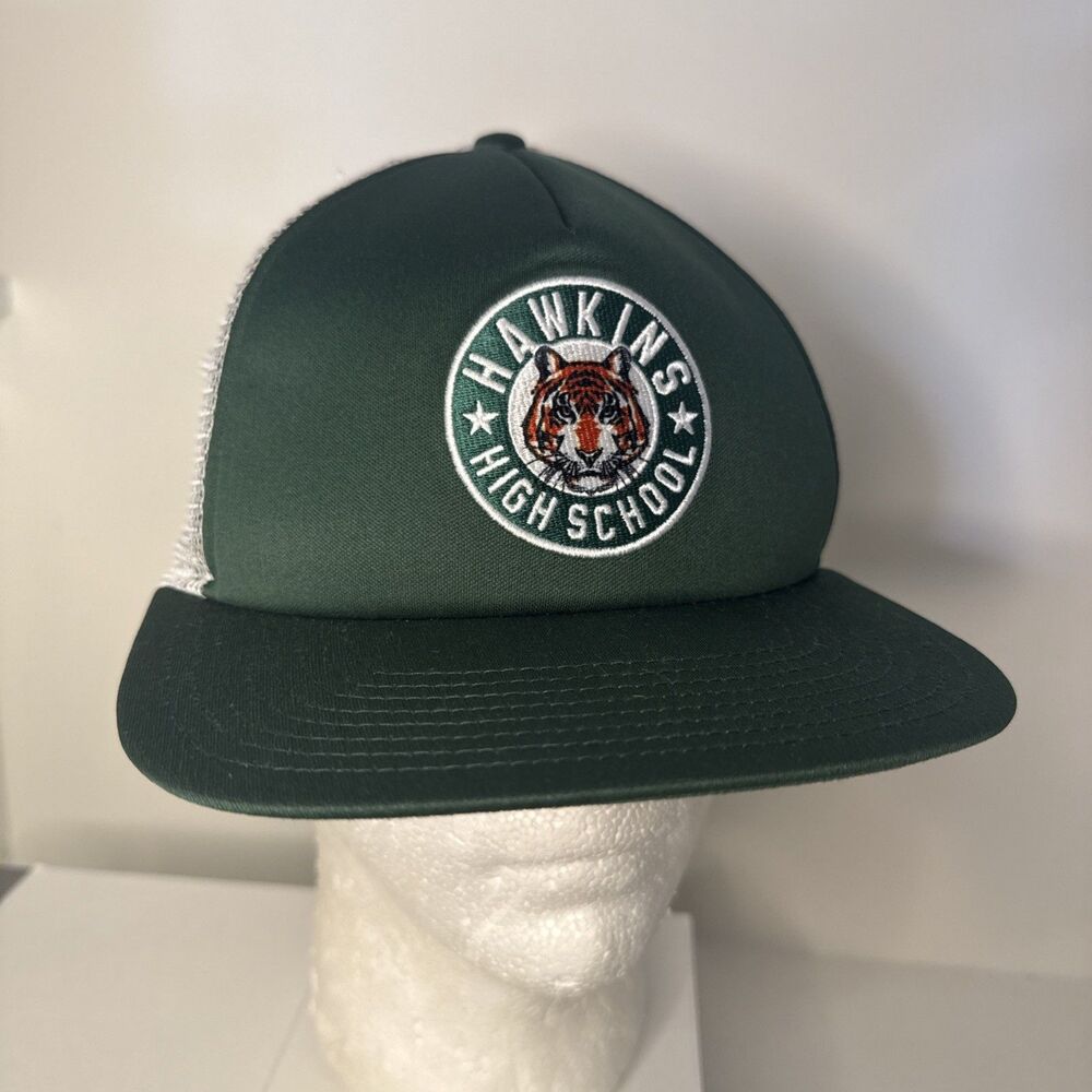 NIKE x STRANGER THINGS NRG Pro Green HAWKINS HIGH SCHOOL Snapback Trucker Hat
